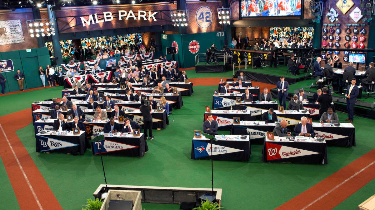 Orioles select shortstop Henderson and outfielder Stowers with remaining first day picks