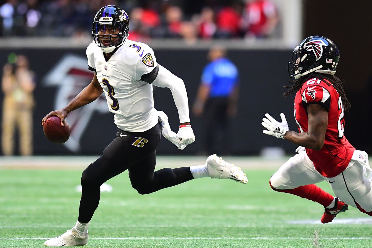 Robert Griffin III suffers hairline fracture in right thumb, sidelined 4 to 8 weeks