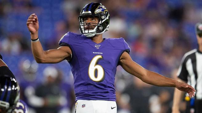 Ravens trade kicker/punter Vedvik to Vikings