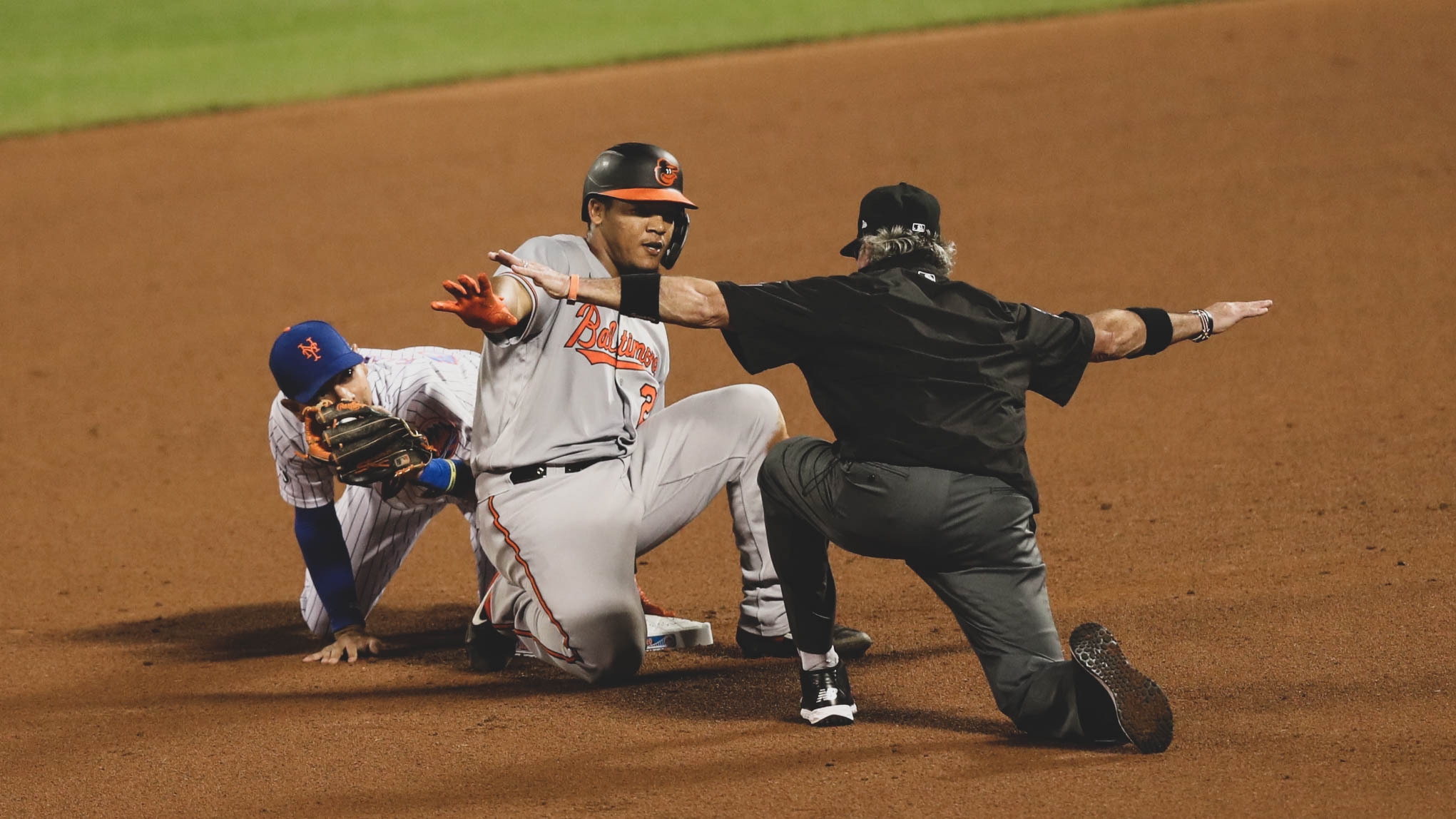 Orioles dominate Mets on the road