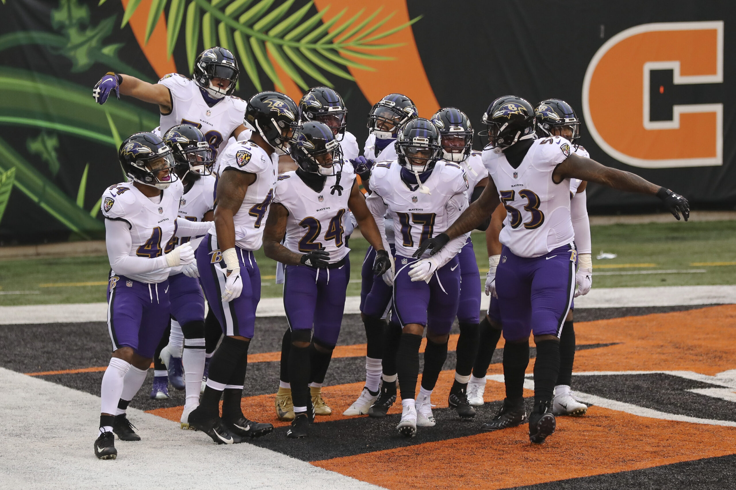 Defensive standouts from Ravens overwhelming win over Bengals